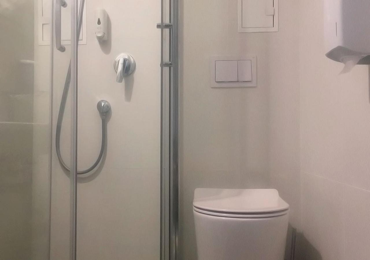 Kyivpasservis Hotel Экстерьер фото